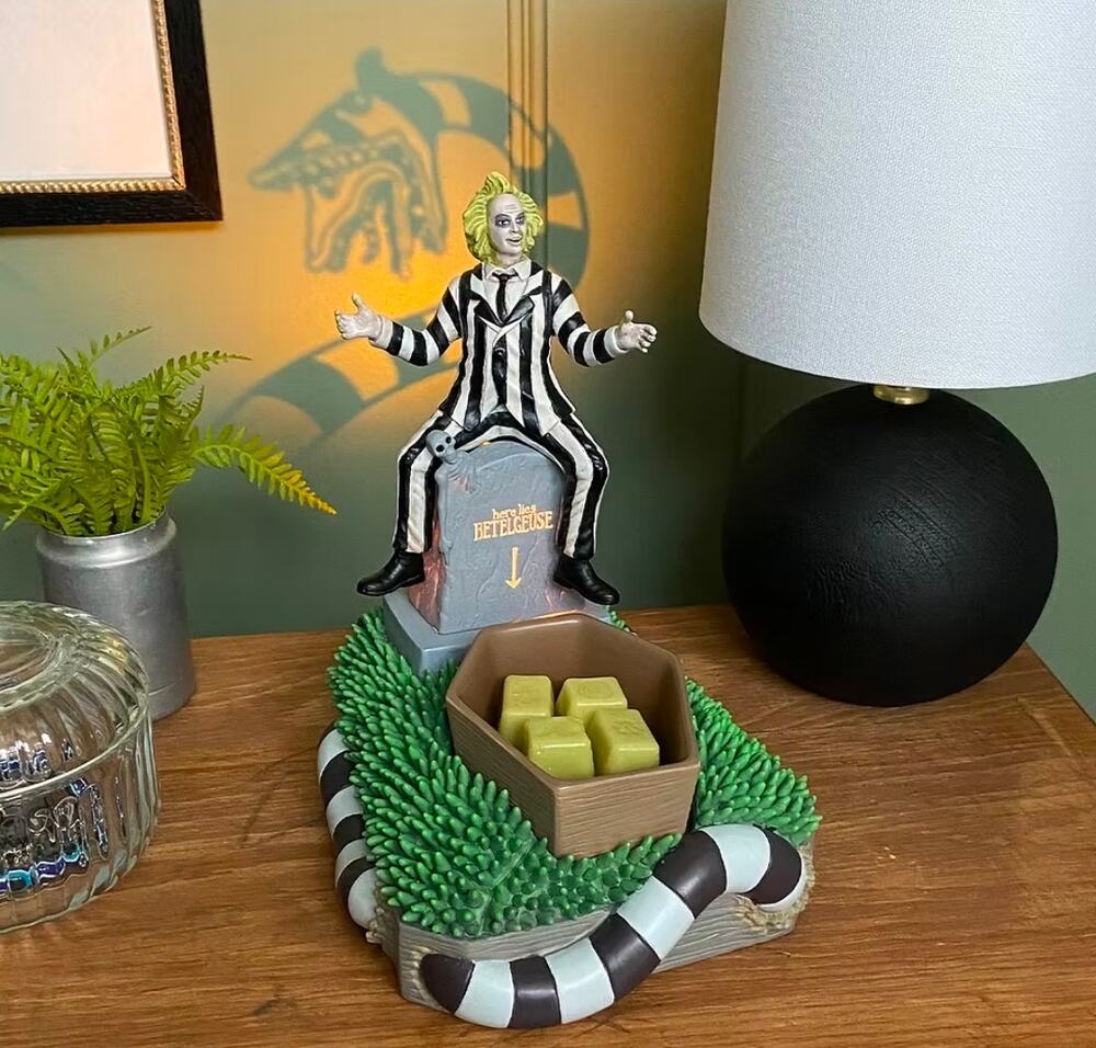 Scentsy Here Lies Betelgeuse Beetlejuice Full-Sized Wax Warmer Open Box